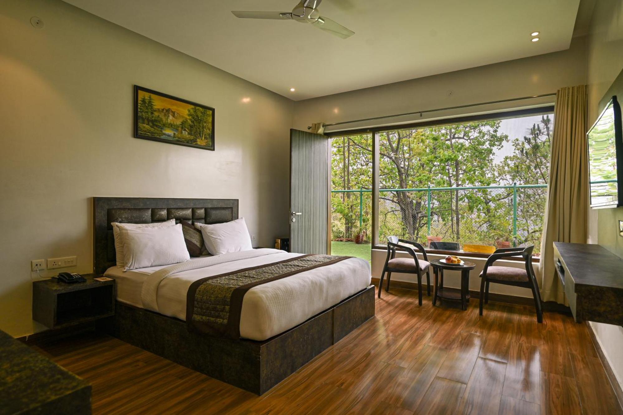 Aavaas Hill Resort Lansdowne Exterior photo